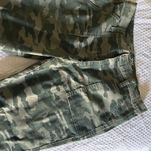 COPY - Camo cargo jeans
